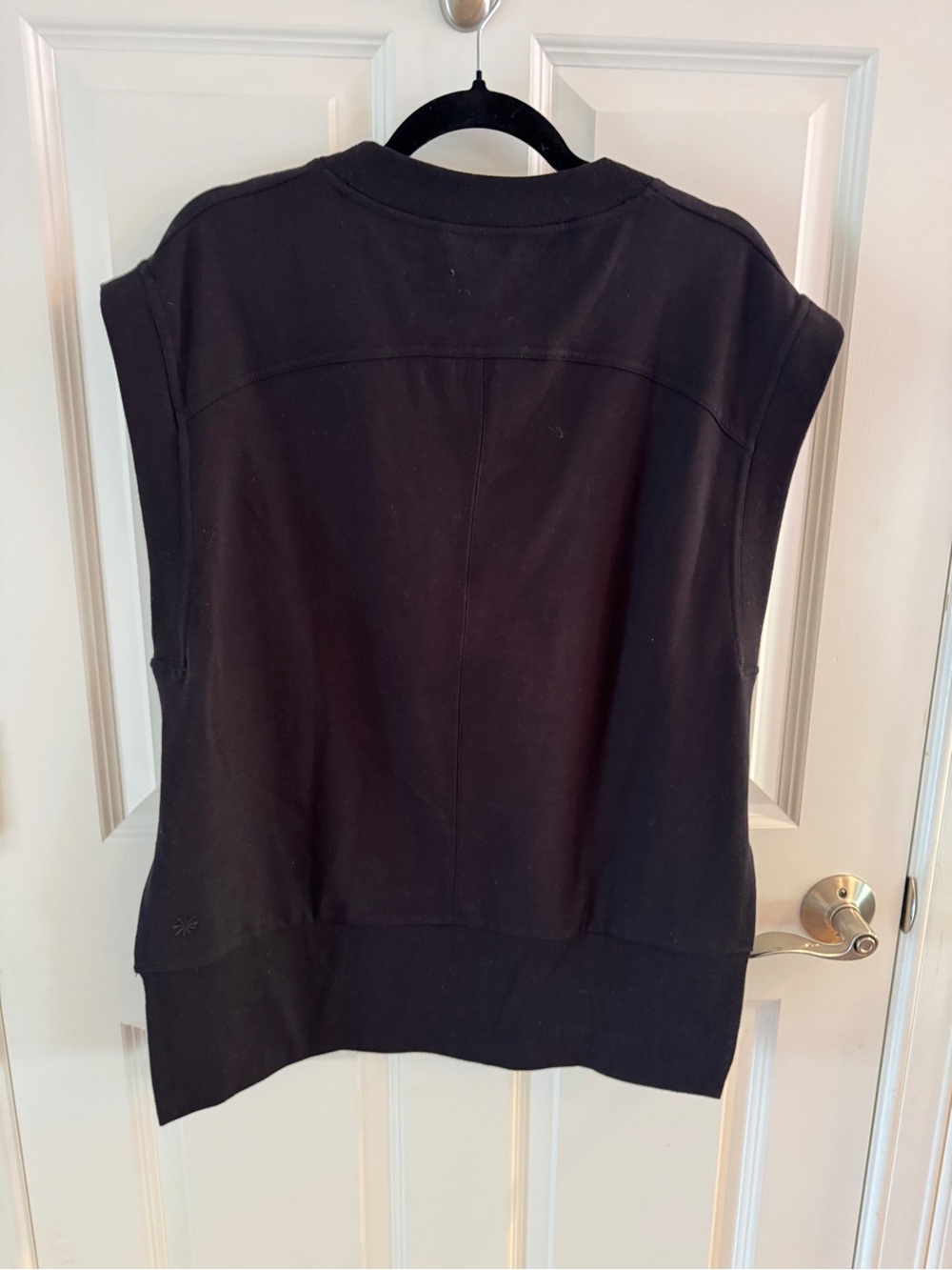 Athleta Black Sleeveless Hoodie Vest